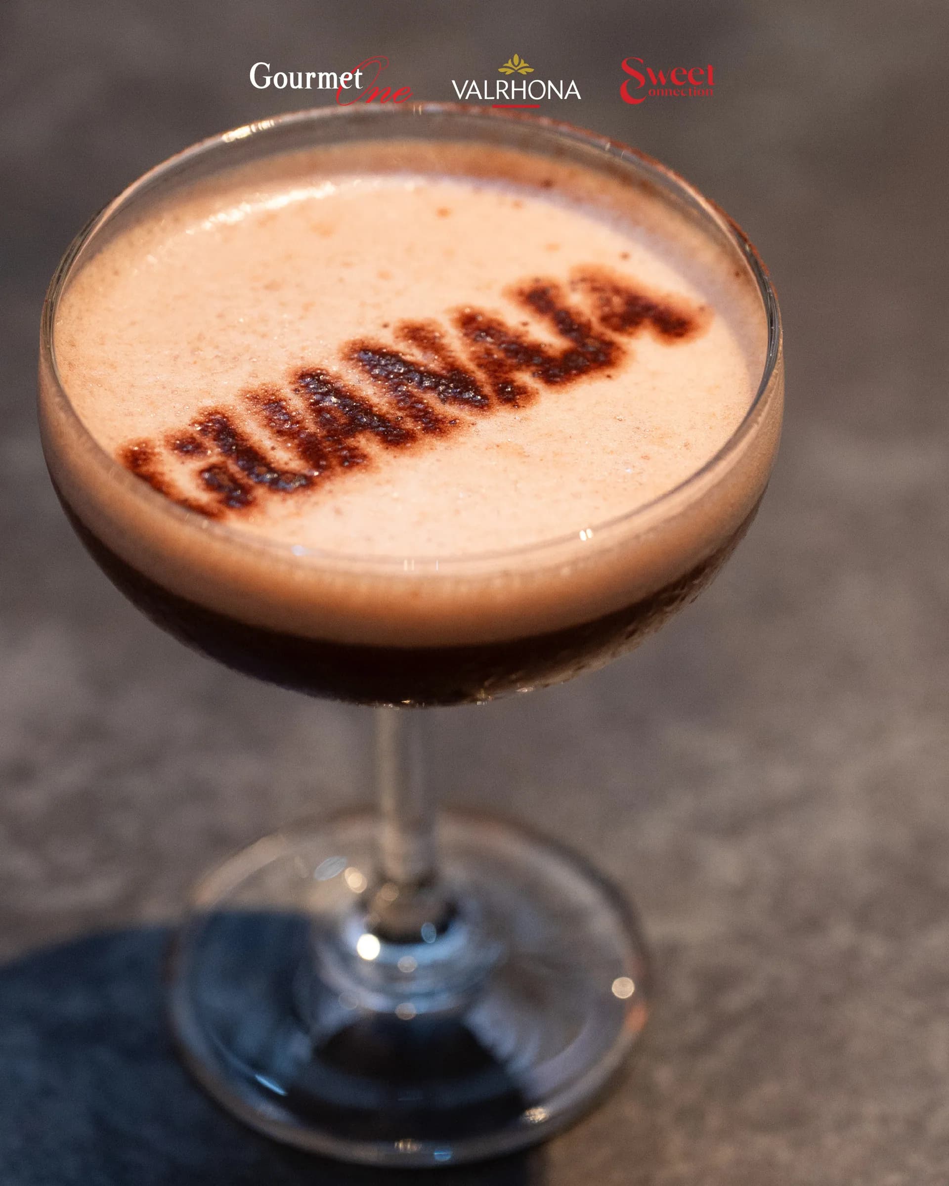 A chocolate cocktail finished with the word Guanaja.